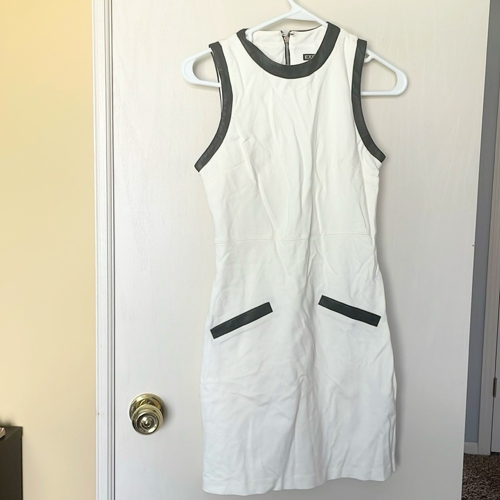 Express white and black dress XSmall excellent condition worn once
